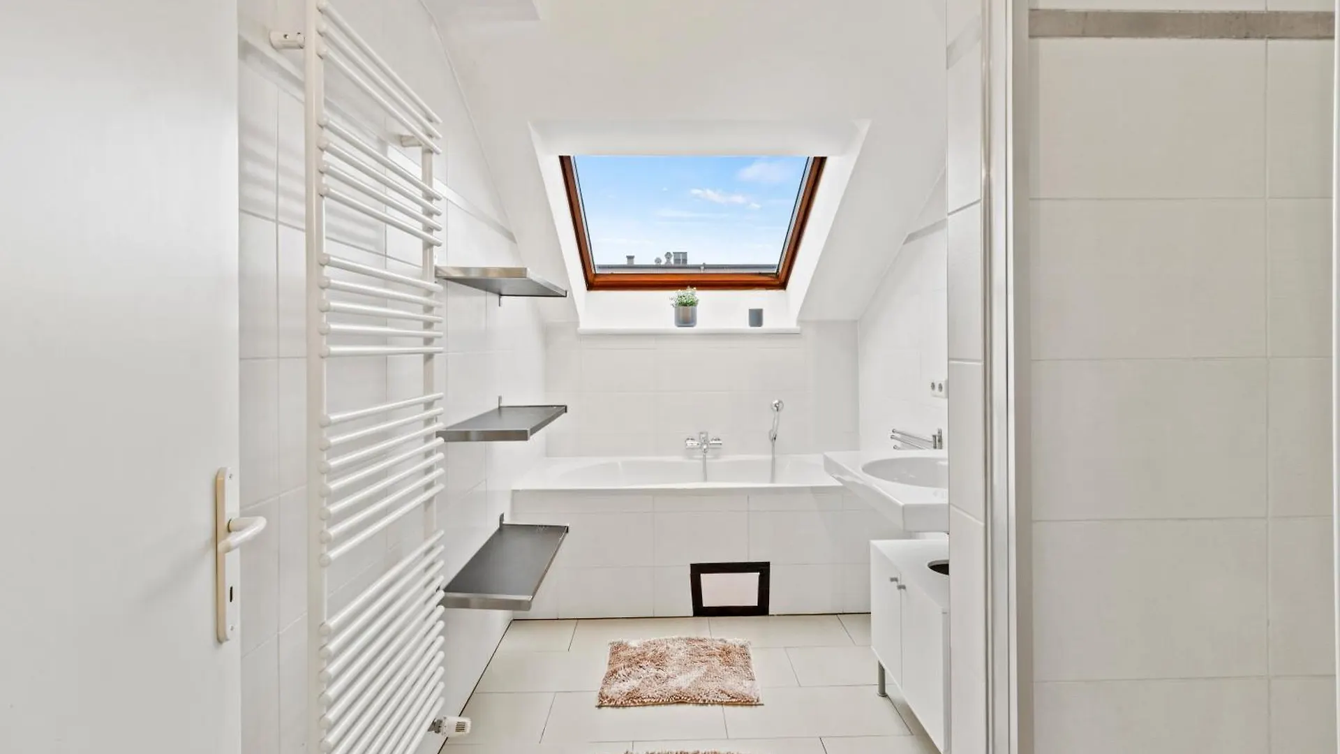 Apartment Ferienwohnung Terrace - 155 M² - 5 Min U6 Thaliastrasse Wien