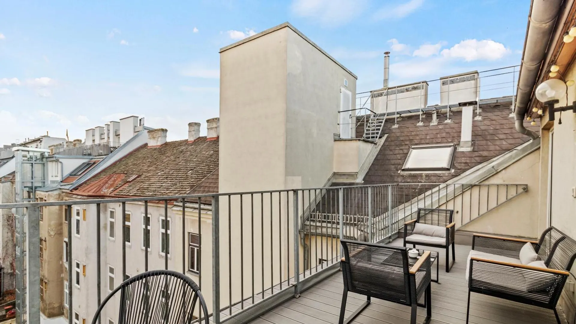 Apartment Ferienwohnung Terrace - 155 M² - 5 Min U6 Thaliastrasse Wien